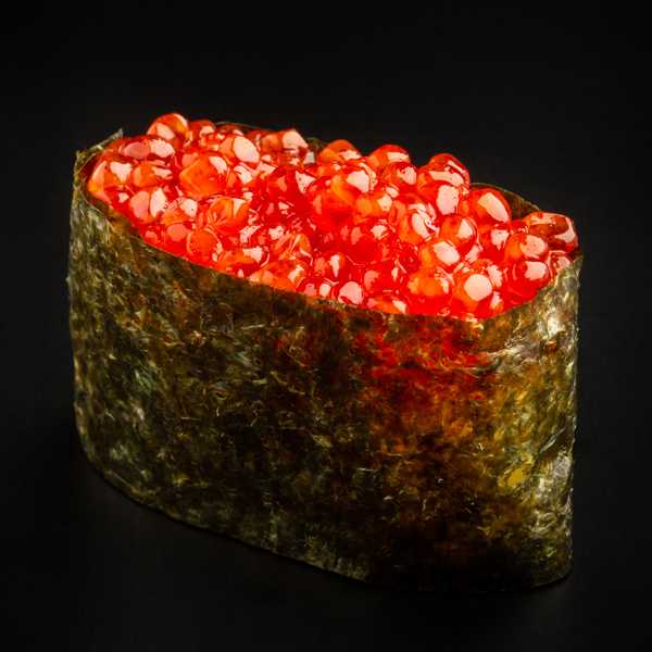 Гункан Икура (Икра лосося)
