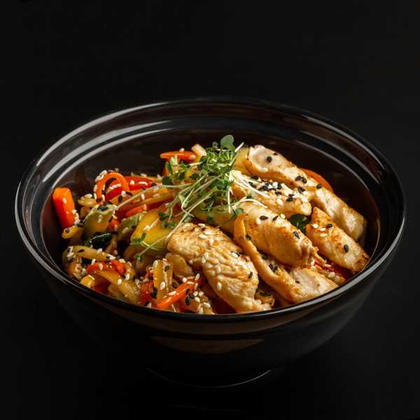 Удон со свининой